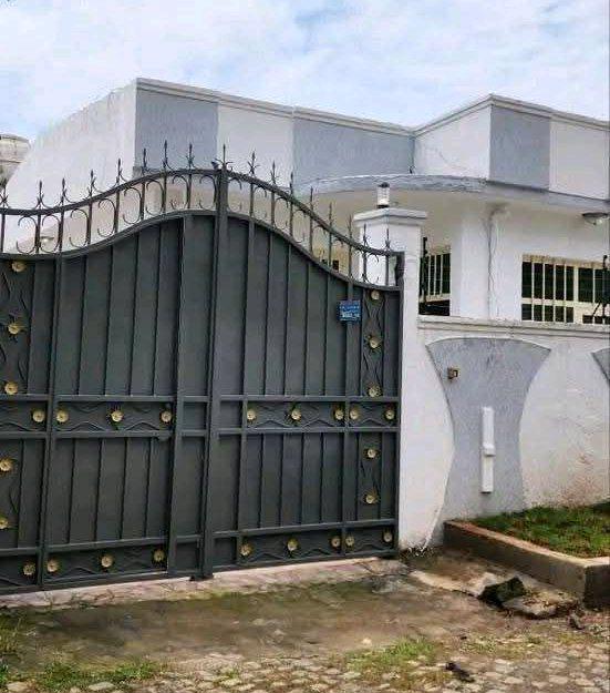 አያት  ዞን ውስጥ የሚሸጥ150 ካሬ አዲስ ቪላ 