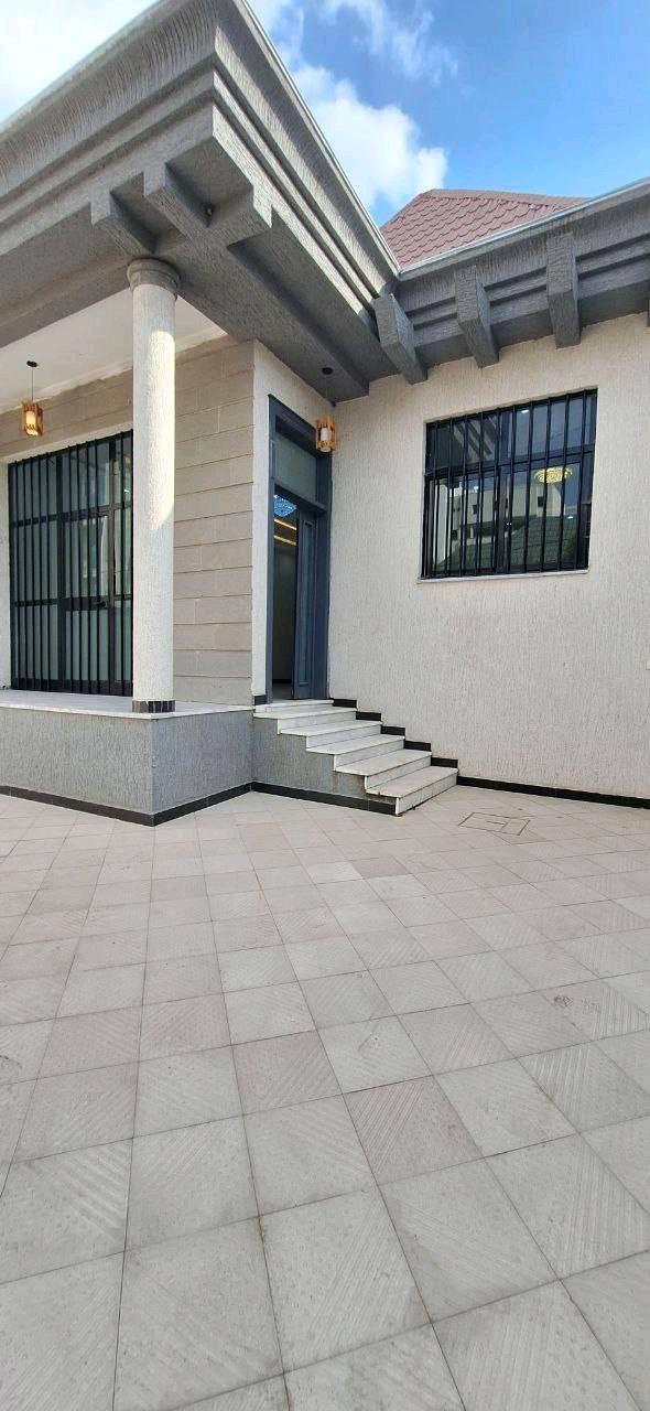 በአስቸኳይ የሚሸጥ ዘመናዊ ቪላ ቤት ስፋት 250