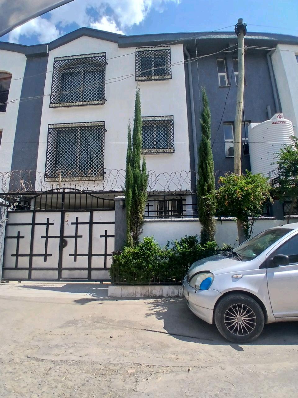 Property thumbnail 2