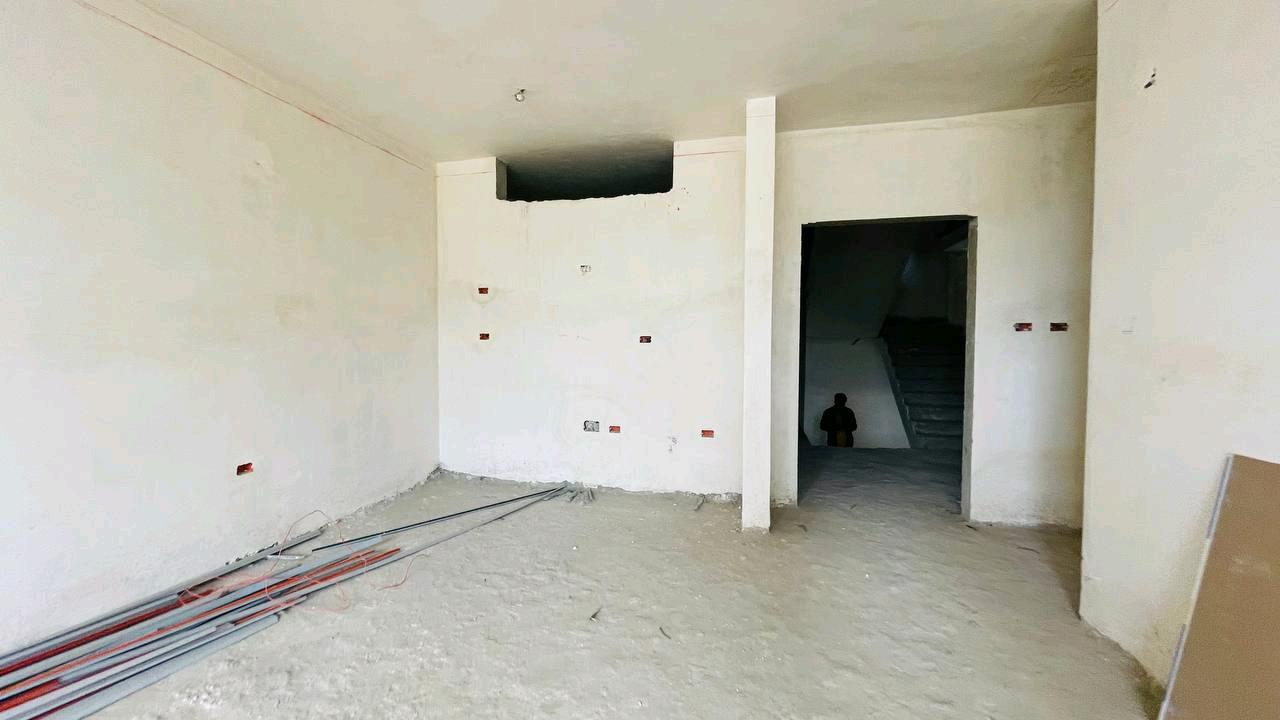 Property thumbnail 2