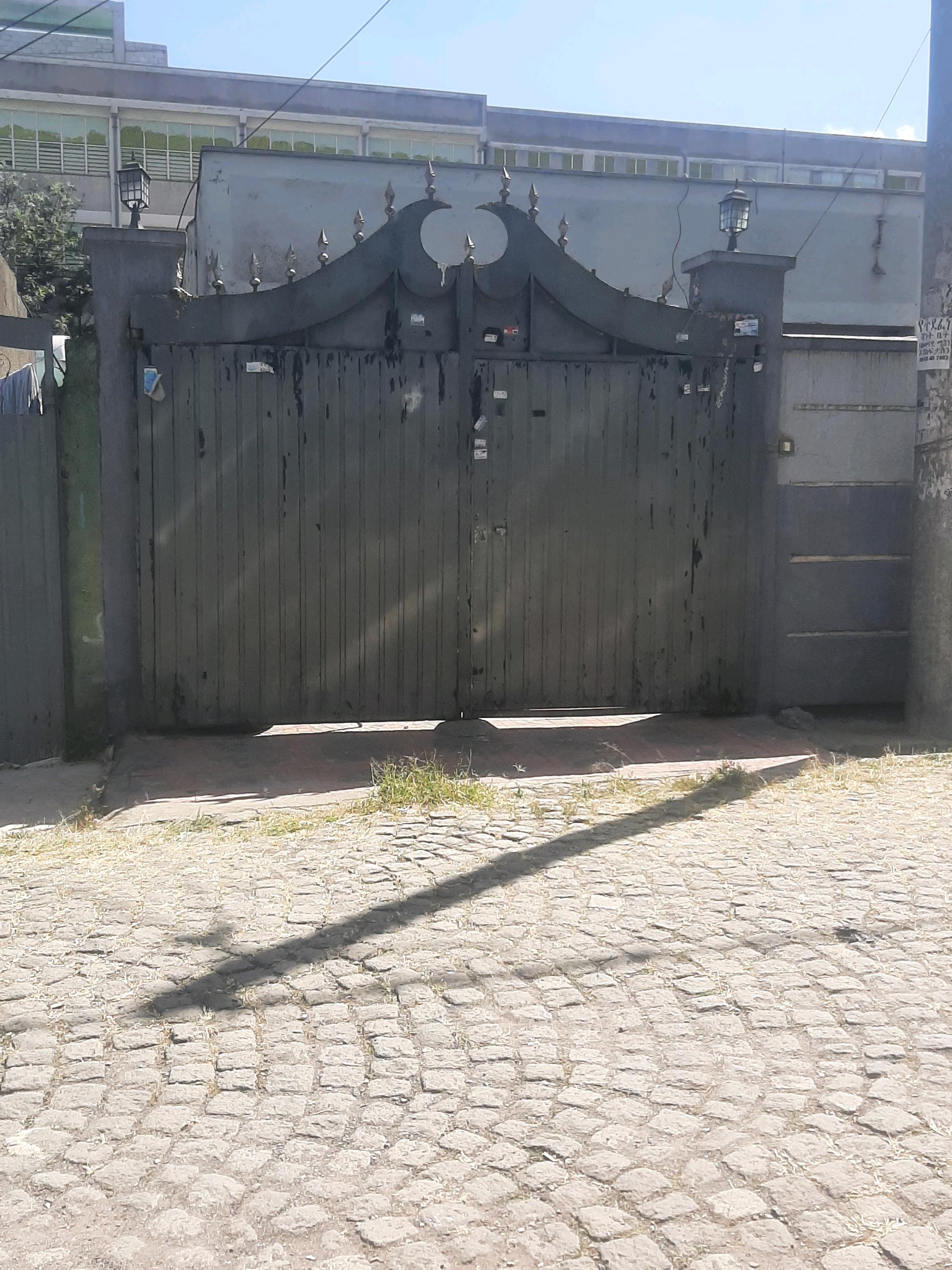 Lebu, Addis Ababa