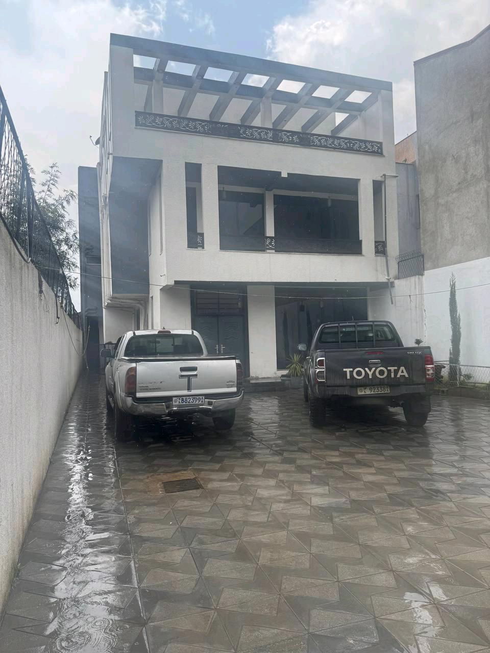 Selected property view