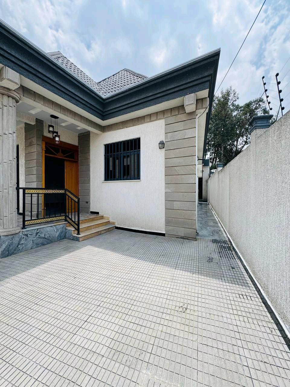 Villa for sale
