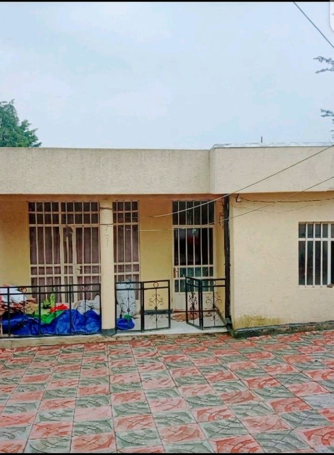 ቤት, Addis Ababa