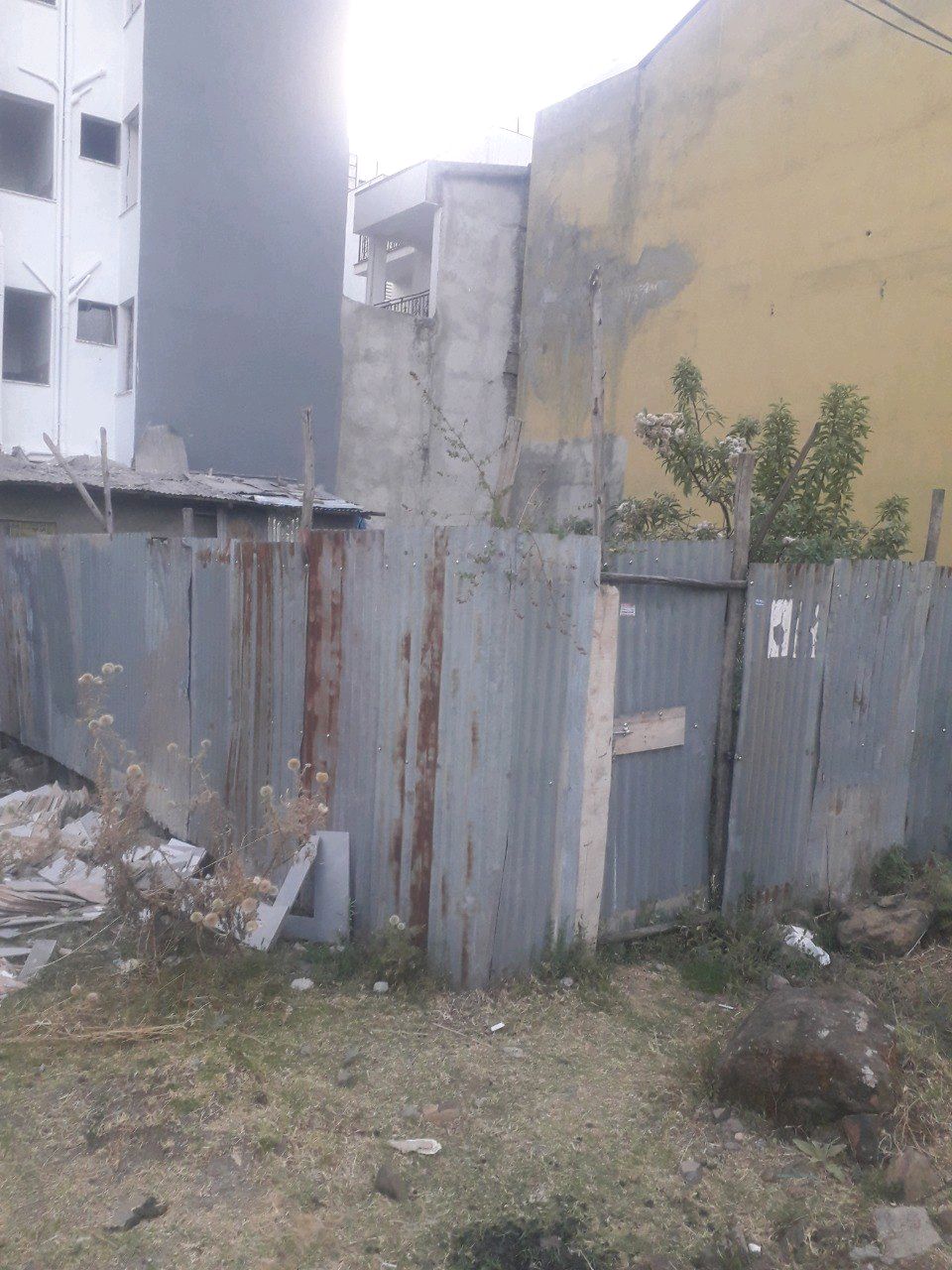 land, Addis Ababa